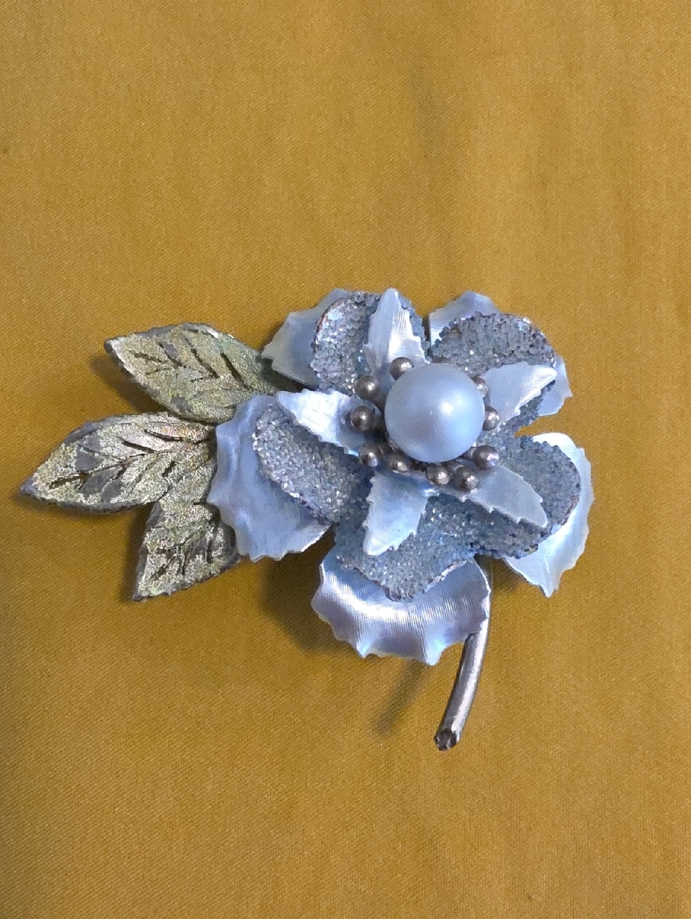Vintage Multi-Layered Flower Brooch, a Classic Piece of Mid-Century Costume